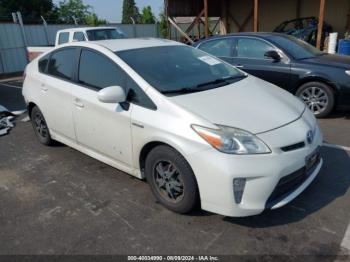  Salvage Toyota Prius