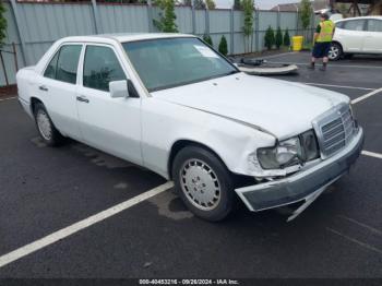  Salvage Mercedes-Benz 300