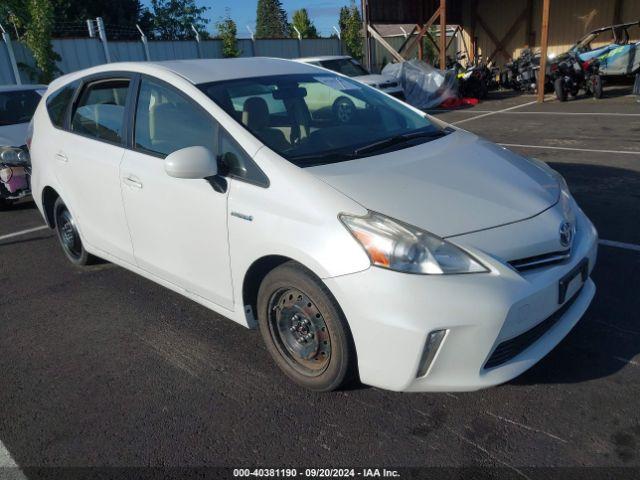  Salvage Toyota Prius v