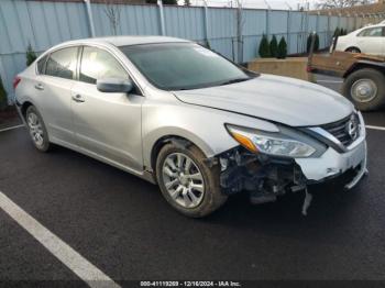  Salvage Nissan Altima