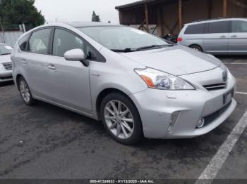  Salvage Toyota Prius v