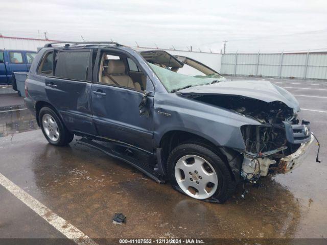  Salvage Toyota Highlander