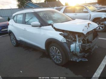  Salvage Nissan Kicks