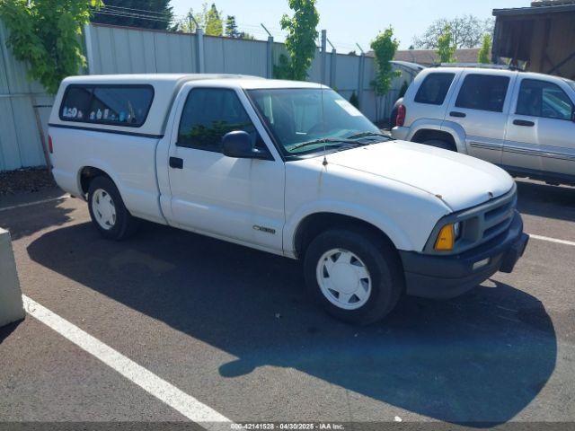  Salvage Chevrolet S-10