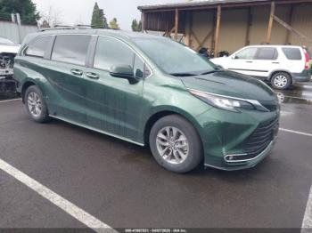  Salvage Toyota Sienna