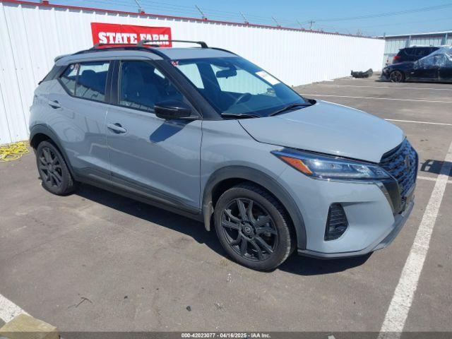  Salvage Nissan Kicks