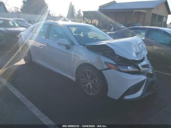  Salvage Toyota Camry