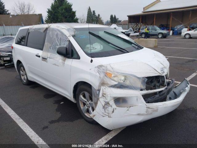  Salvage Toyota Sienna