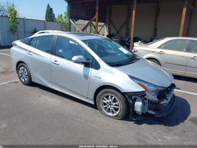  Salvage Toyota Prius