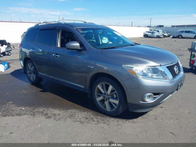  Salvage Nissan Pathfinder