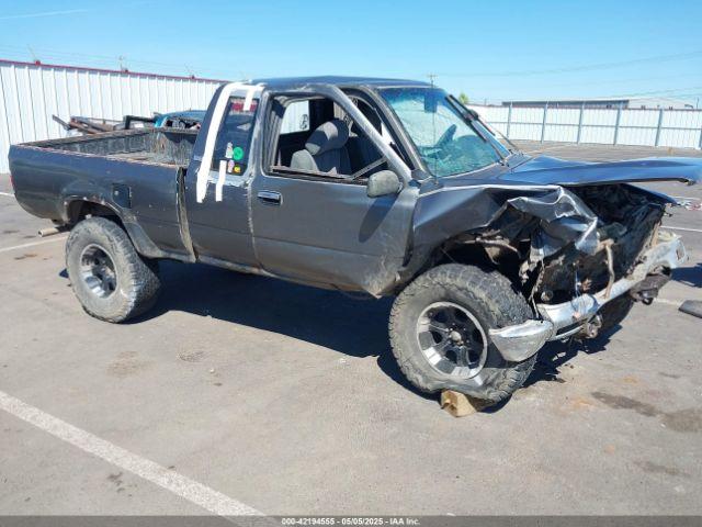  Salvage Toyota Pickup