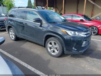  Salvage Toyota Highlander