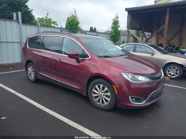  Salvage Chrysler Pacifica