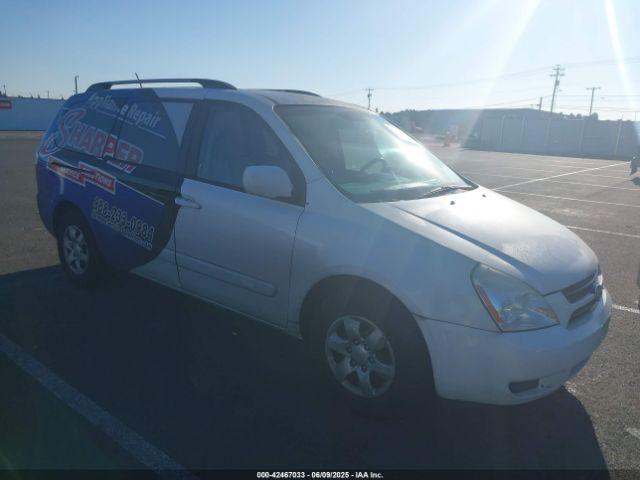  Salvage Kia Sedona