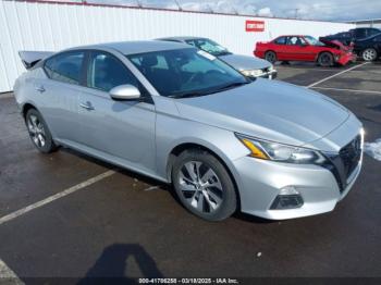  Salvage Nissan Altima