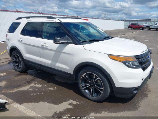  Salvage Ford Explorer
