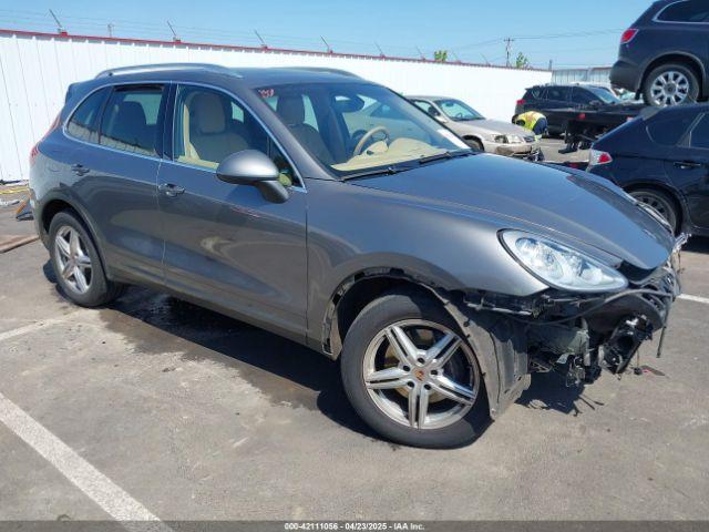  Salvage Porsche Cayenne