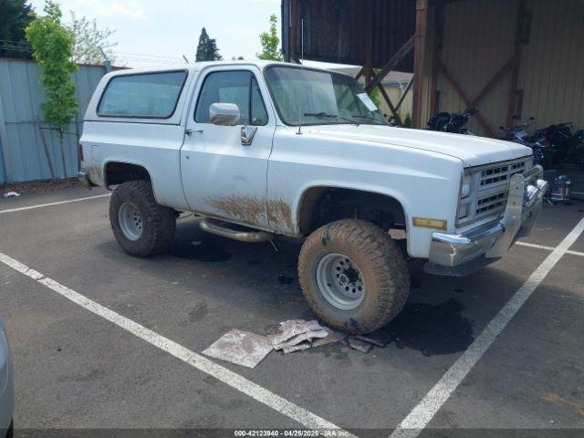  Salvage Chevrolet Blazer