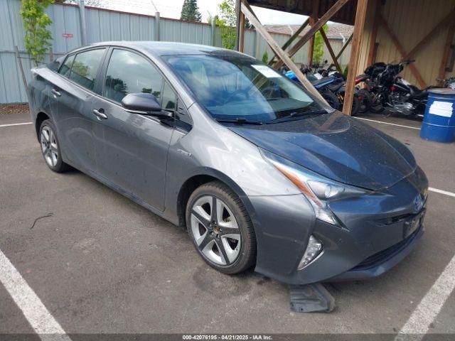  Salvage Toyota Prius