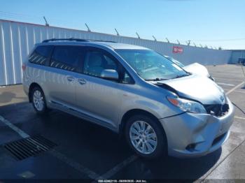  Salvage Toyota Sienna