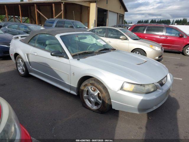  Salvage Ford Mustang