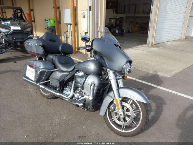  Salvage Harley-Davidson Flhtk