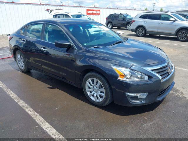  Salvage Nissan Altima