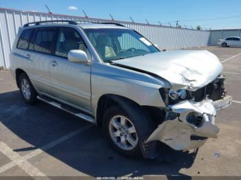  Salvage Toyota Highlander