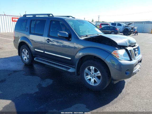  Salvage Nissan Pathfinder