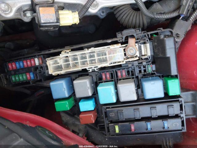 Toyota Prius Image 10