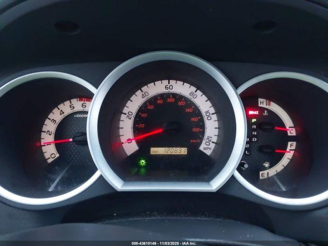 Toyota Tacoma Image 14