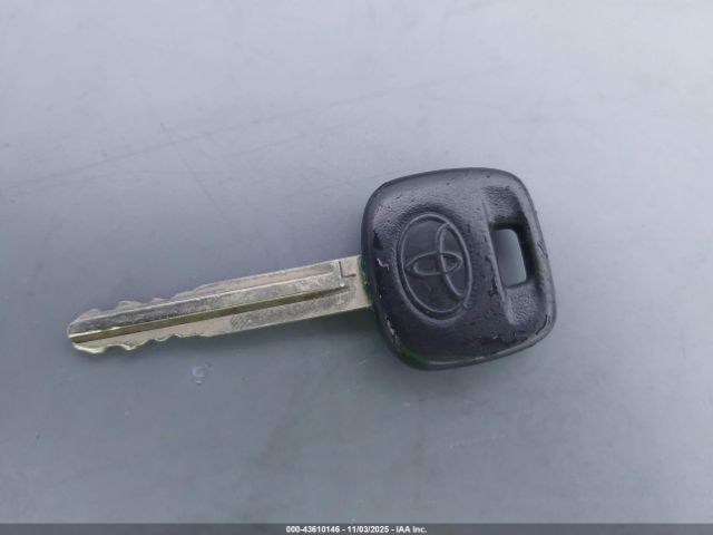 Toyota Tacoma Image 4