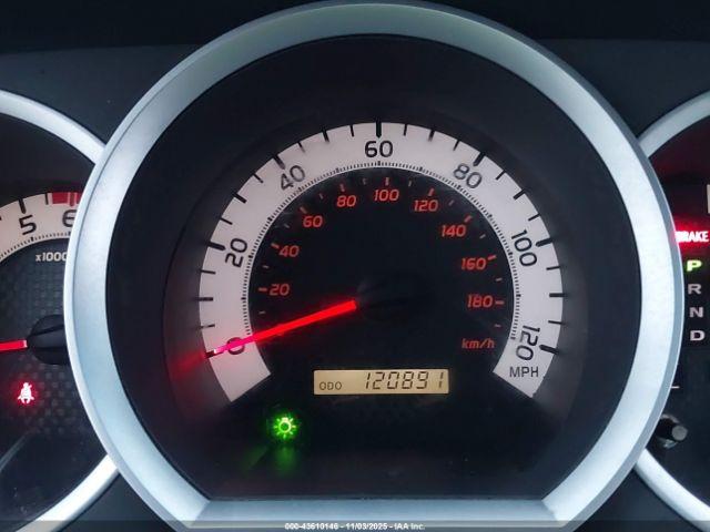 Toyota Tacoma Image 13