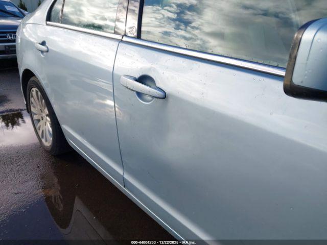 Ford Fusion Image 12