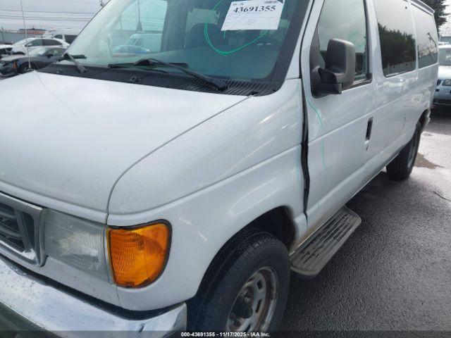 Ford E-150 Image 7