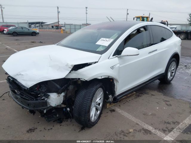 Tesla Model X Image 3