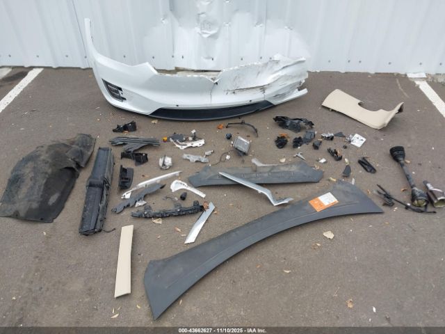 Tesla Model X Image 14