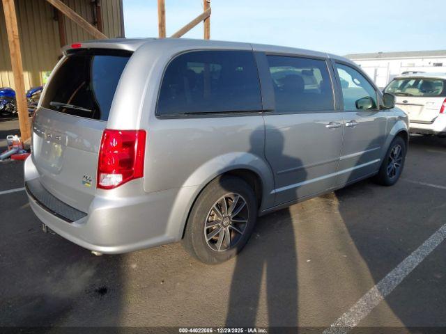 Dodge Grand Caravan Image 3