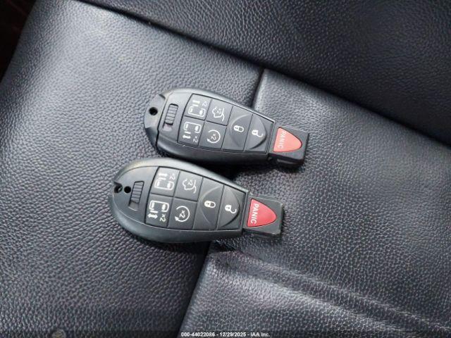 Dodge Grand Caravan Image 4