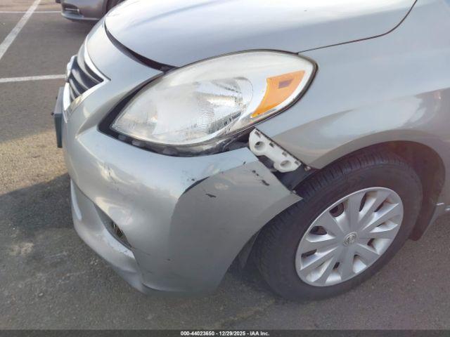 Nissan Versa 1.6 Sv Image 9