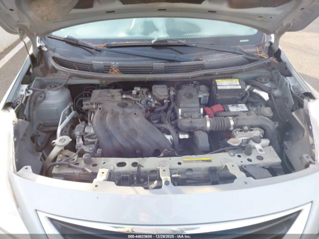 Nissan Versa 1.6 Sv Image 3