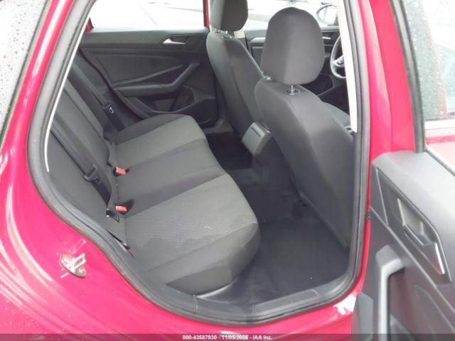 Volkswagen Jetta Image 15