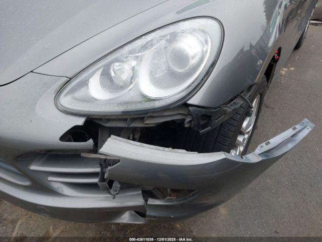 Porsche Cayenne Image 18