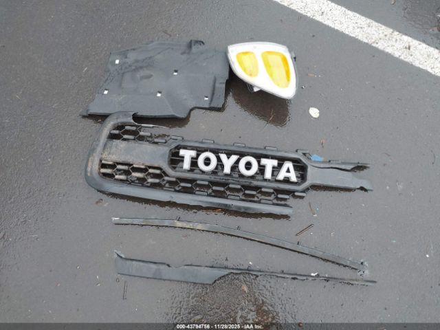 Toyota Sequoia Sr5 V8 Image 18