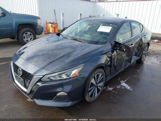 Nissan Altima Sv Fwd Image 2