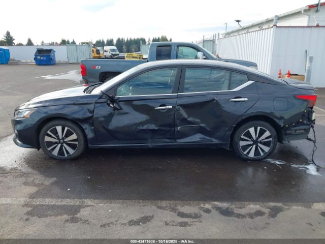 Nissan Altima Sv Fwd Image 4