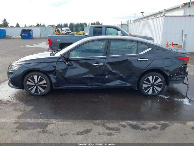 Nissan Altima Sv Fwd Image 4