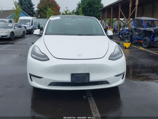 Tesla Model Y Long Range Dual Motor All-wheel Drive Image 7