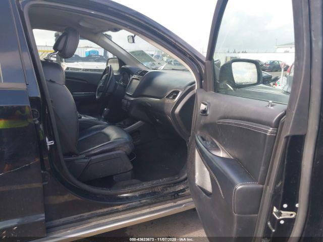 Dodge Journey Crossroad Image 16