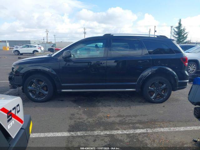 Dodge Journey Crossroad Image 12